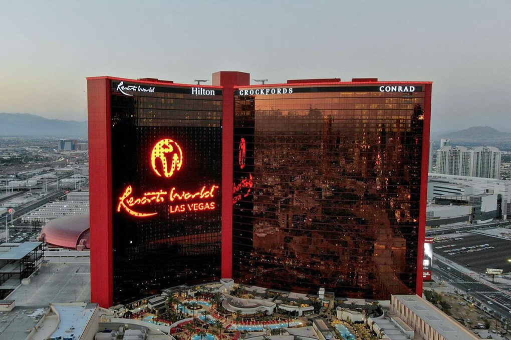 BRITNEY SPEARS IN LAS VEGAS — Guaranteed Las Vegas Best Hotel Deals